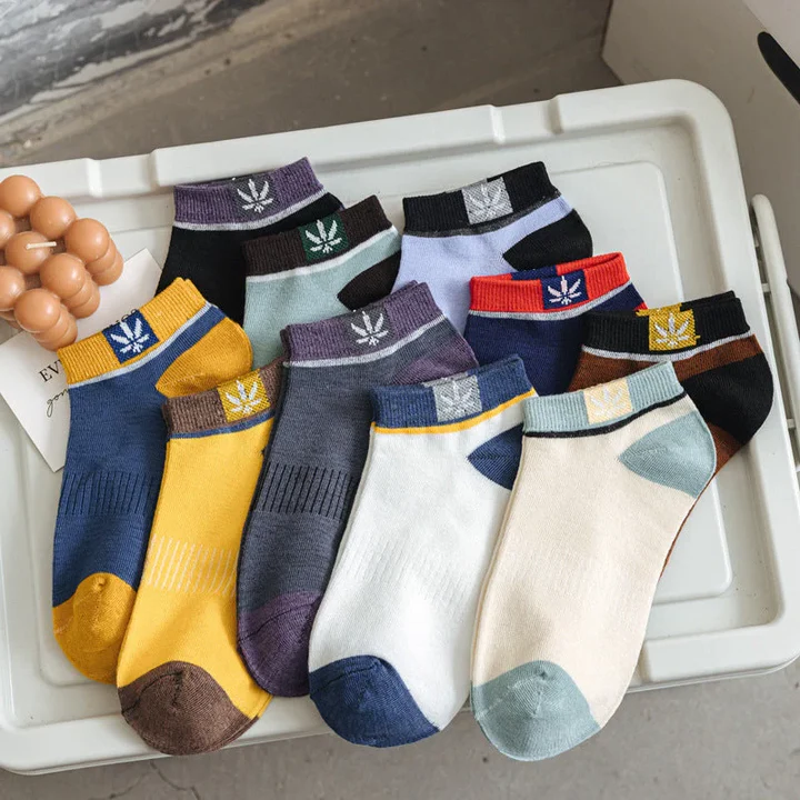 Durable men's low-cut ankle socks, 20 pairs designed for sweat-wicking everyday comfort & activity.