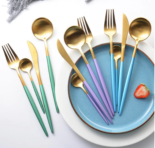 Modern 24-piece stainless steel silverware, perfect for luxury dining.