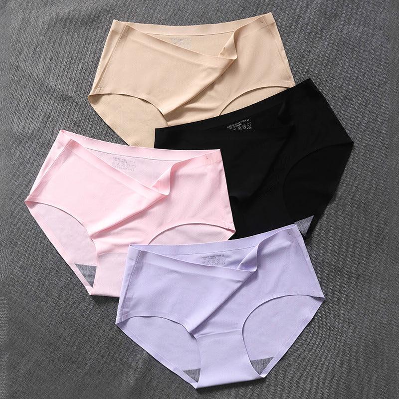 Comfortable women's seamless briefs, a 5-pack of silky soft, invisible lingerie for daily wear.