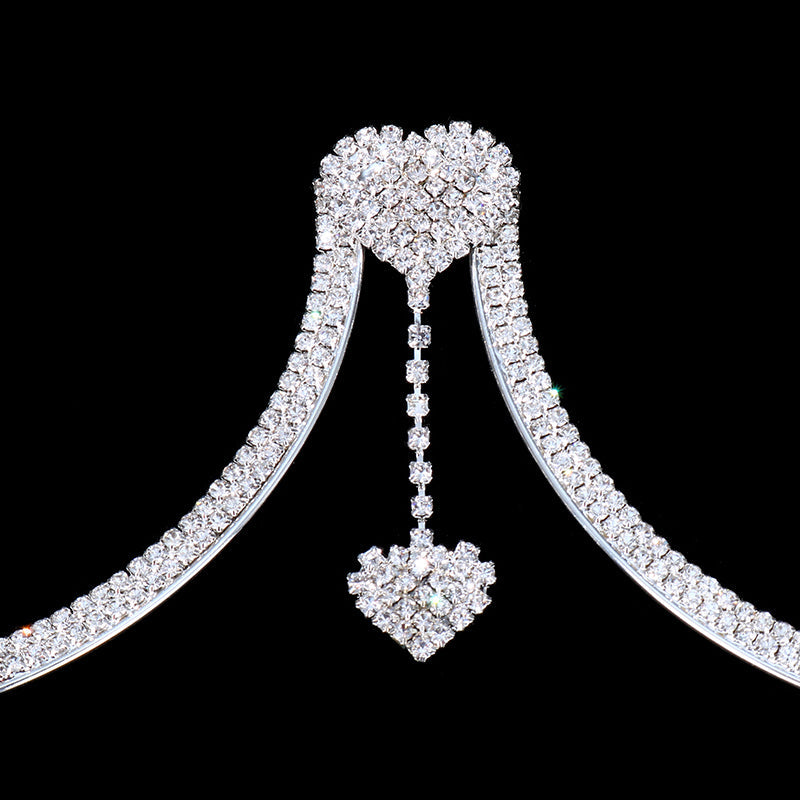 Women's luxurious adjustable rhinestone body chain, elegant sparkling chest pendant body jewelry.
