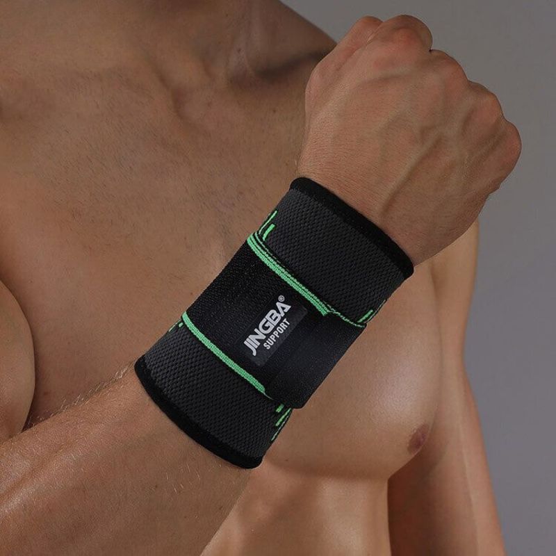 Premium adjustable wrist brace ensures superior pain relief & stability during sports & fitness activities.