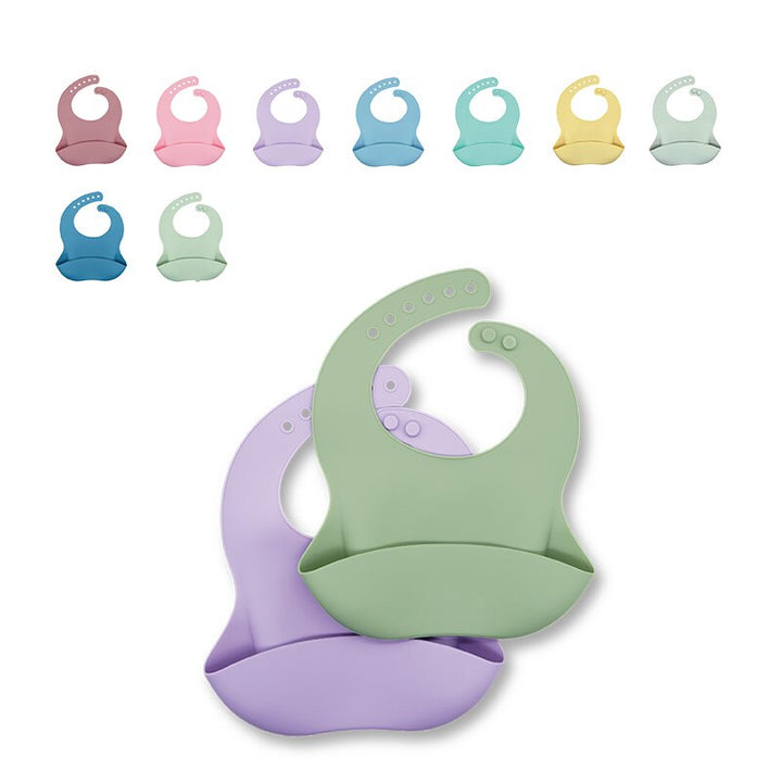 Baby feeding silicone bib with a joyful animal print, waterproof and adjustable for ultimate convenience.
