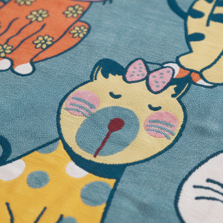 Fluffy, absorbent hooded animal bath towel for babies, featuring an embroidered kitty face.