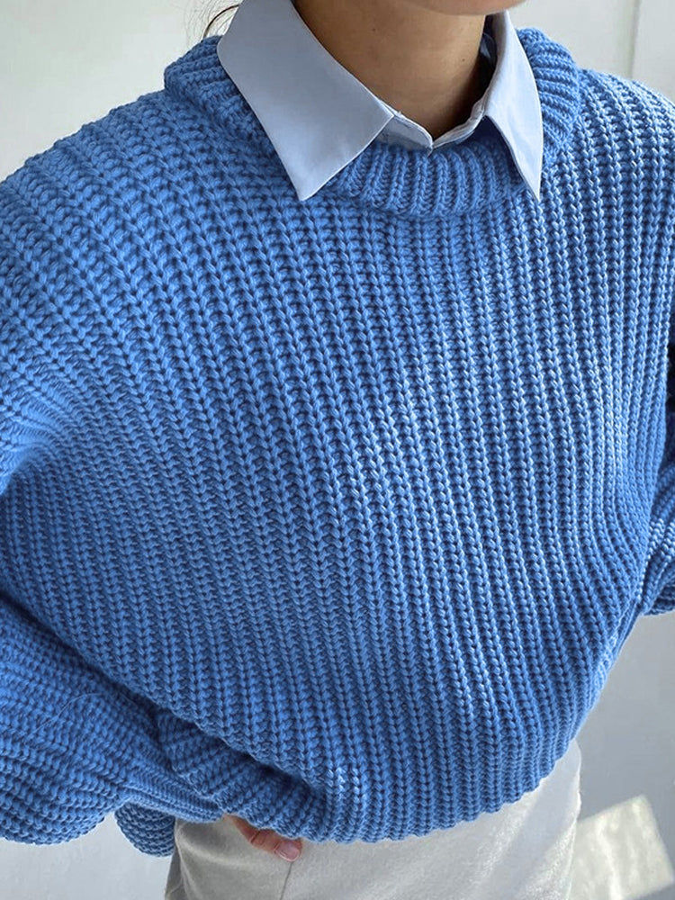 Relaxed fit women's oversized chunky knit sweater, perfect for cozy comfort & style.