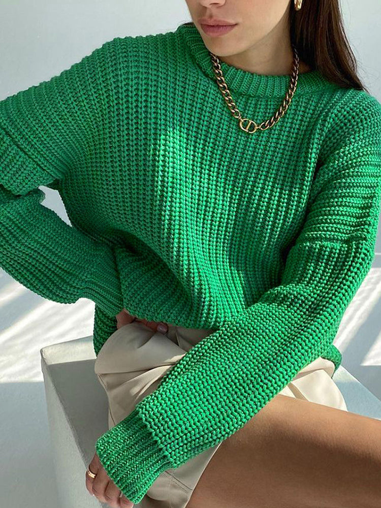 Women's long sleeve oversized chunky knit sweater, ideal for everyday comfort and stylish looks.