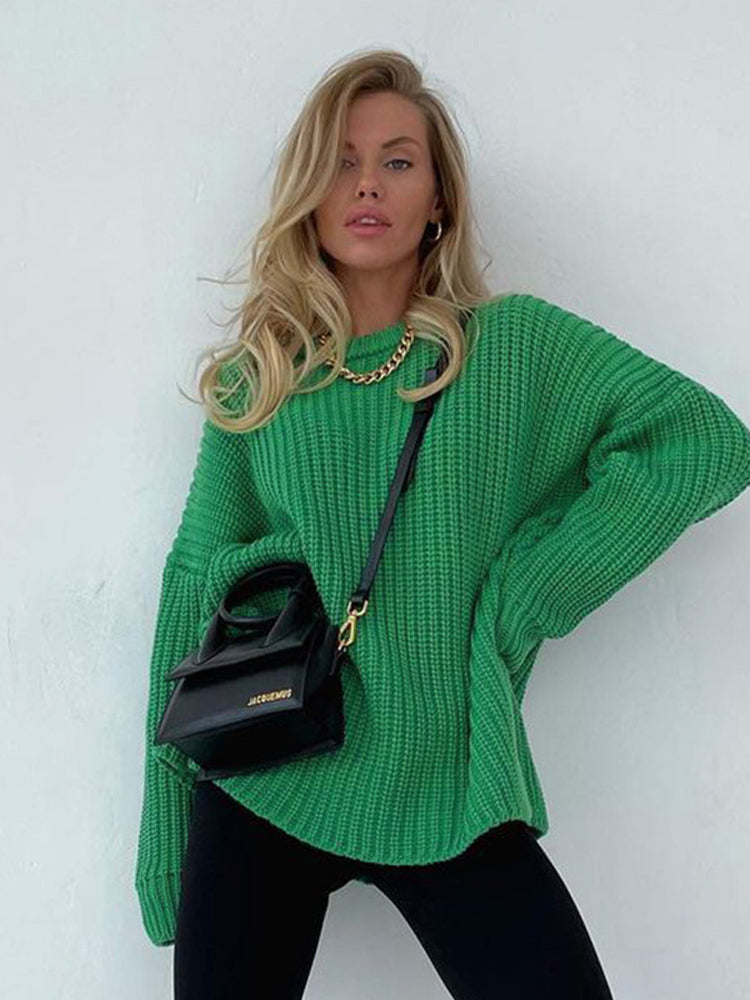Versatile women's oversized chunky knit sweater, great for casual wear, layering & fall fashion.