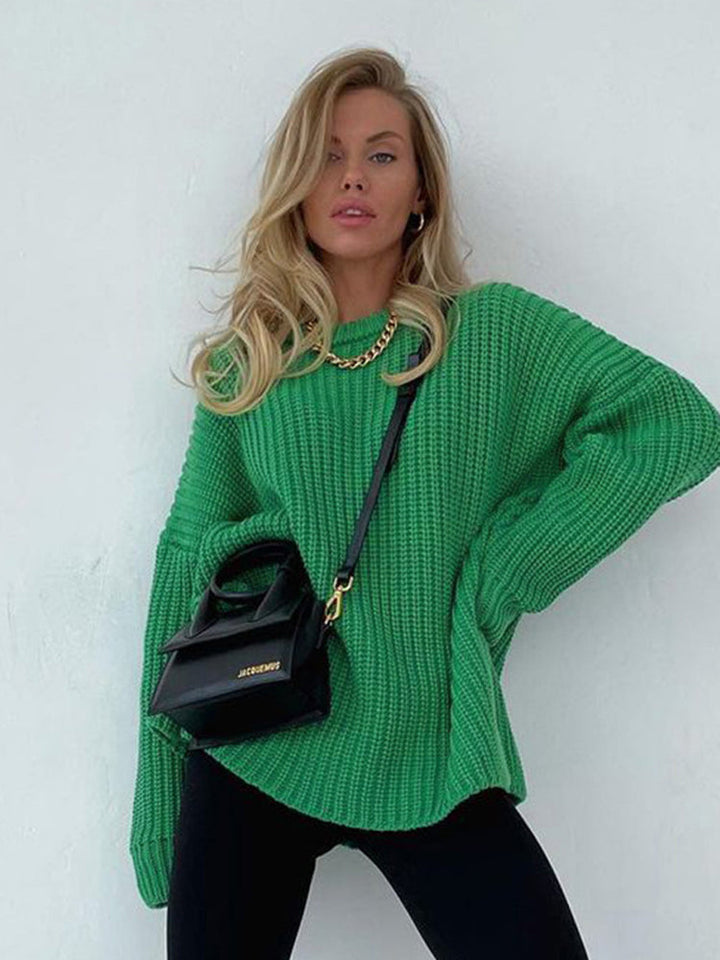 Versatile women's oversized chunky knit sweater, great for casual wear, layering & fall fashion.