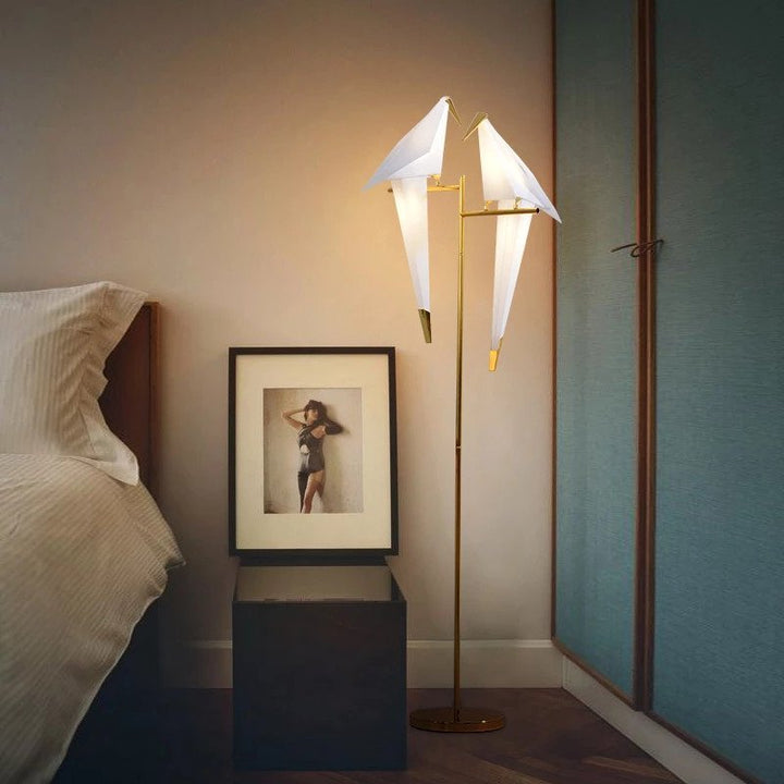 FlockGlow magnetic bird lamp with LED, a unique and artistic modern lighting solution for any room.