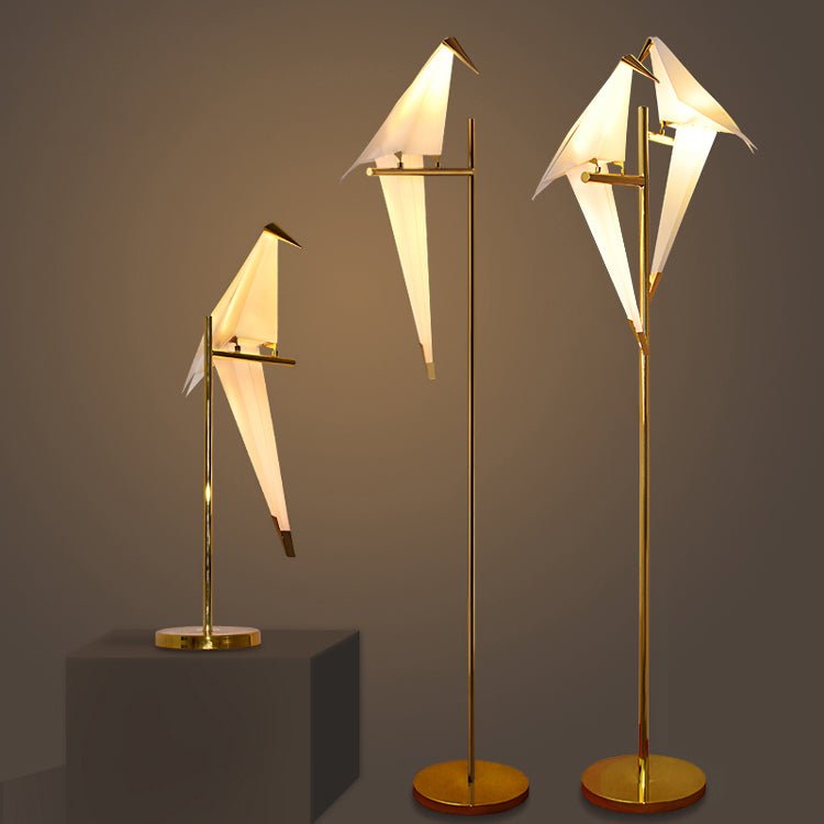 Decorative bird-shaped LED lamp with magnetic base, adding an elegant touch to home interiors.