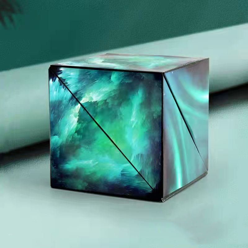 Educational magic cube, enhancing spatial reasoning & problem-solving skills.