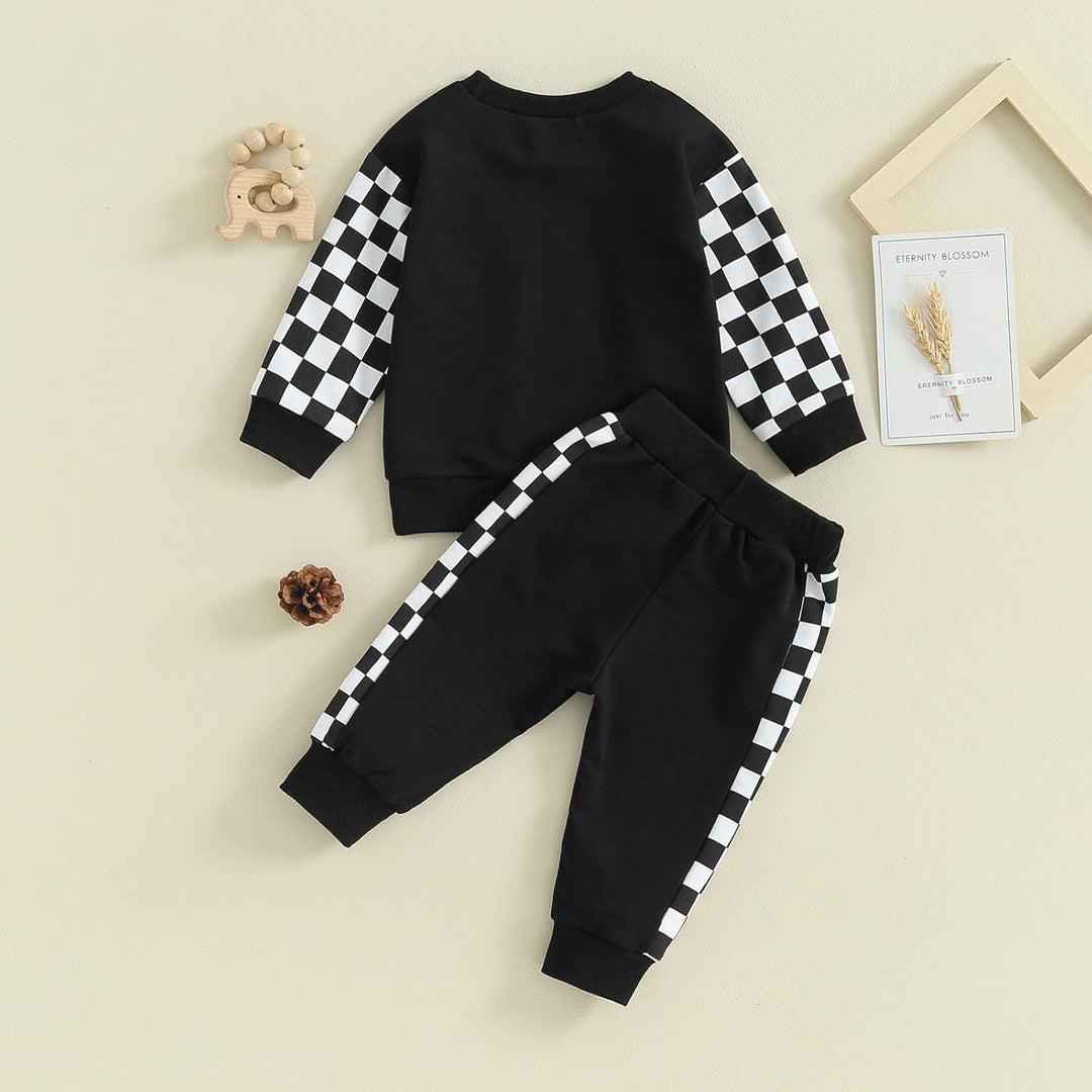 Gift-wrapped baby jogger set, contrast print, perfect present for new parents.