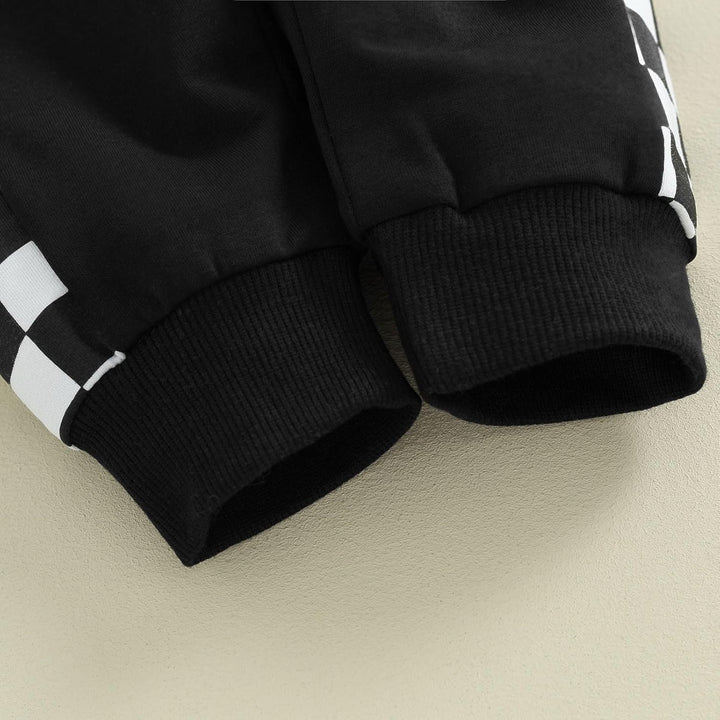 Baby jogger set, contrast sweatshirt and trousers, durable for crawling babies.