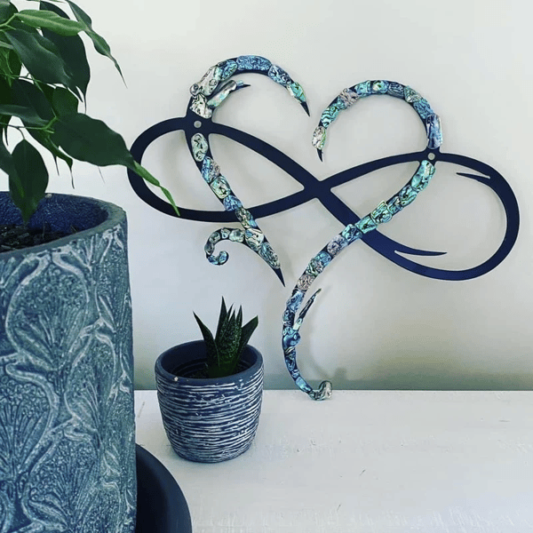 Versatile Infinity Heart metal decor, suitable for various interior styles, a symbol of endless love.