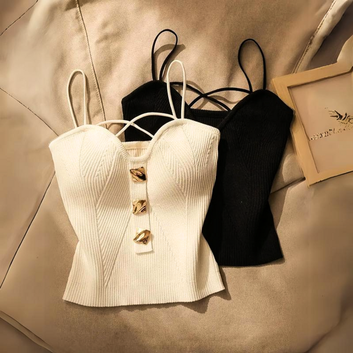 Fitted women's sculpting corset top, with adjustable straps, enhancing silhouette for an elegant and chic style.