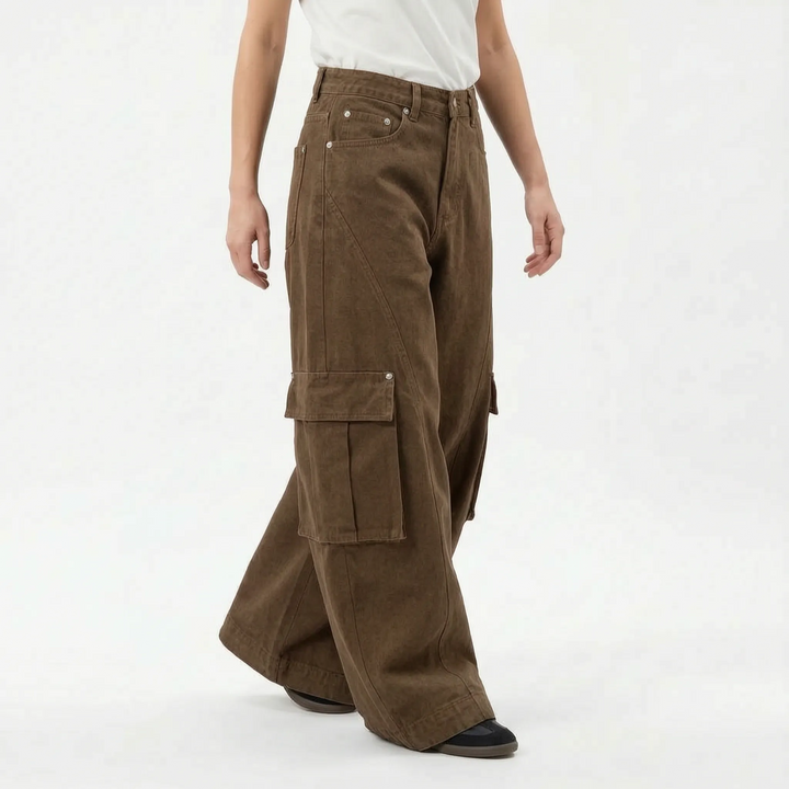 Comfortable women's baggy wide-leg pants for effortless vintage style. High-waisted and oversized for casual fashion.