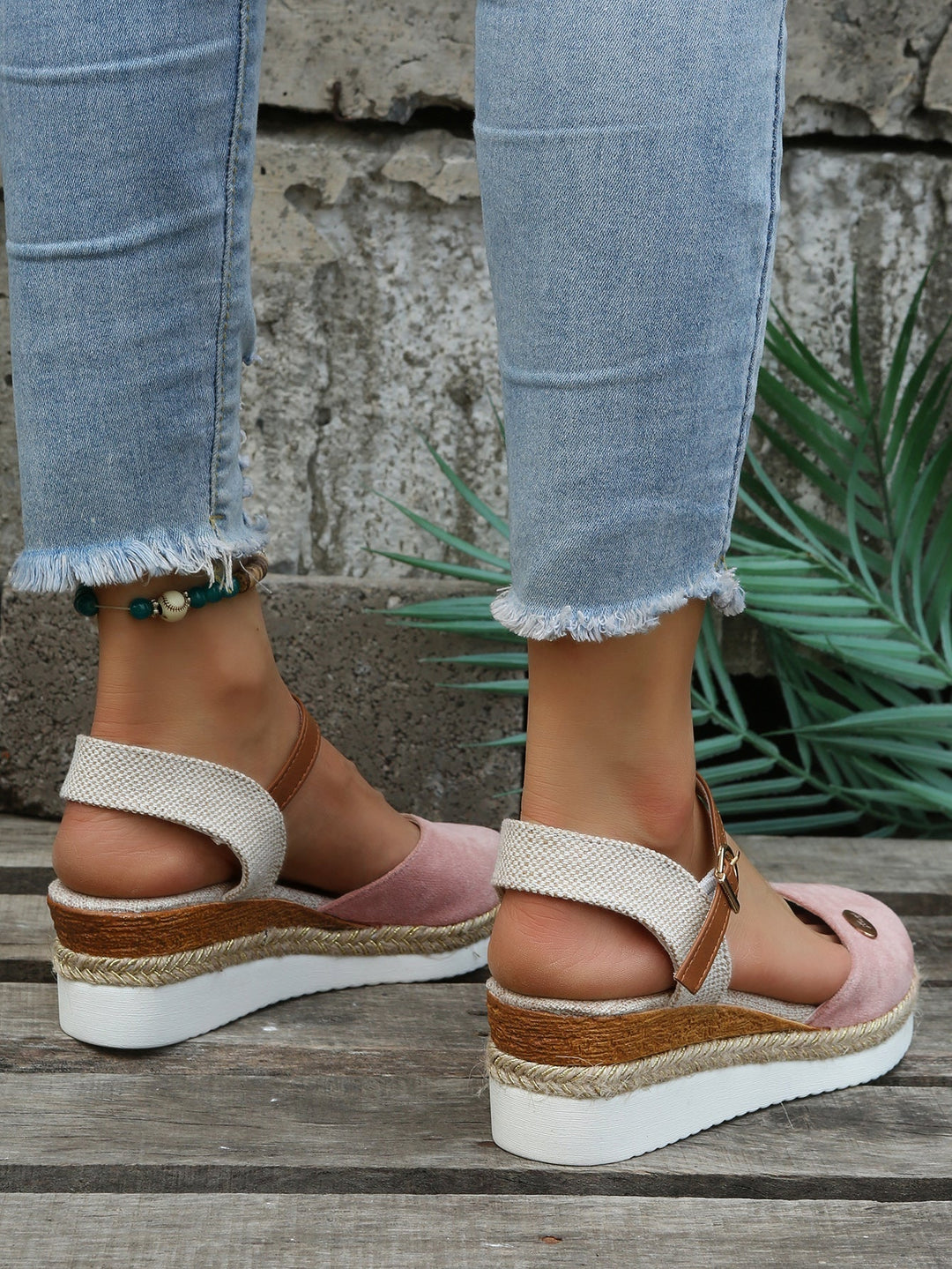 Stylish brown orthopaedic espadrilles for women, versatile casual footwear with excellent foot support.