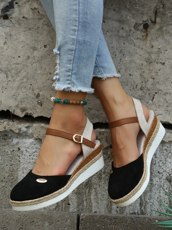 Elegant Livia brown espadrilles for women, orthopaedic comfort & chic style for any summer outfit.