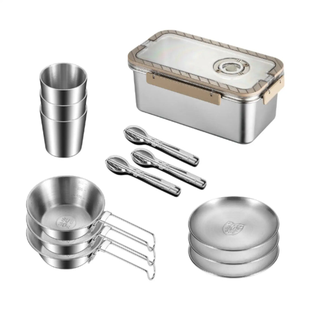 Camp kitchen essential: Stainless steel messware kit for easy cleaning and convenient outdoor meals.