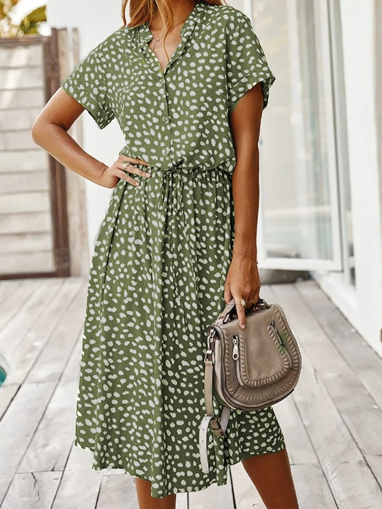 Versatile women's chic printed summer midi dress, short sleeve, ideal for day & vacation fashion.