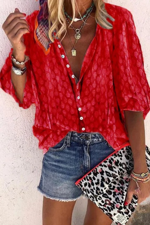 Versatile women's relaxed fit airy blouse with button front, ideal for spring fashion. Stylish & comfortable.
