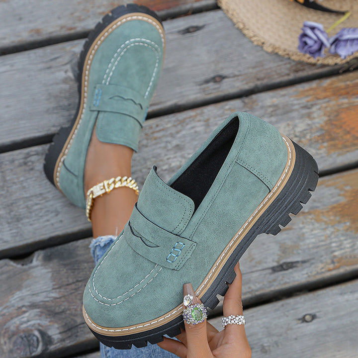 Women's versatile platform loafers, a must-have for comfort, style, and everyday fashion.
