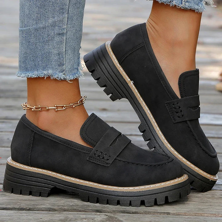 Comfortable platform loafers for women, featuring a sleek design and easy slip-on fit.