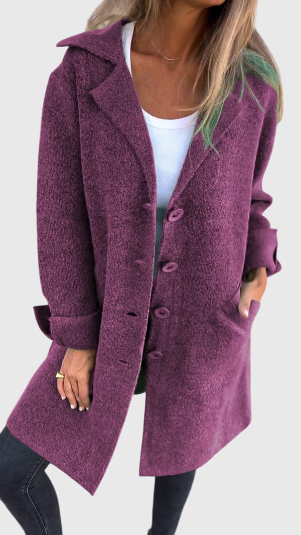 Elegant sleeve & cuff details on a women's tailored blazer, adding sophistication to professional office wear.