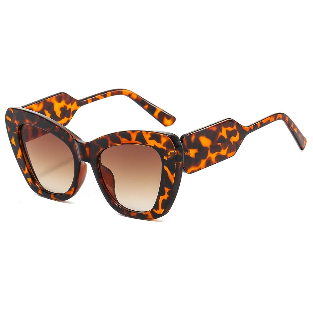 Polarized cat eye sunglasses for women, offering UV400 protection & stylish fashion eyewear accessory.
