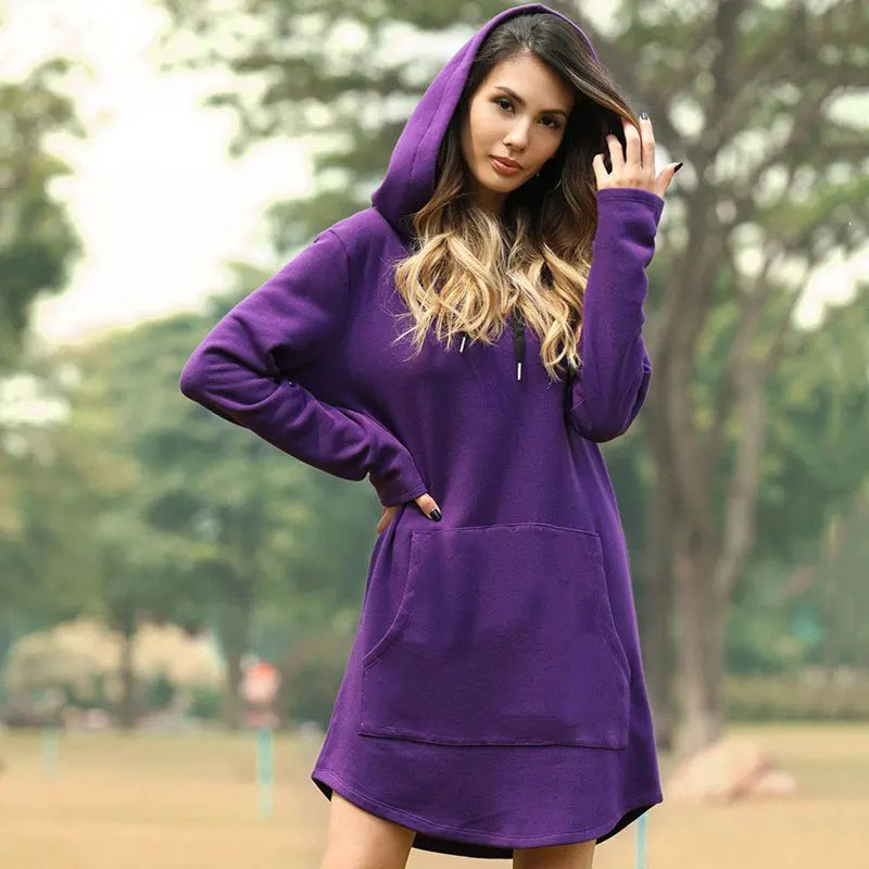 Stylish women's tunic dress, chic cocoon design, comfortable relaxed fit with long sleeves, perfect for casual elegance.