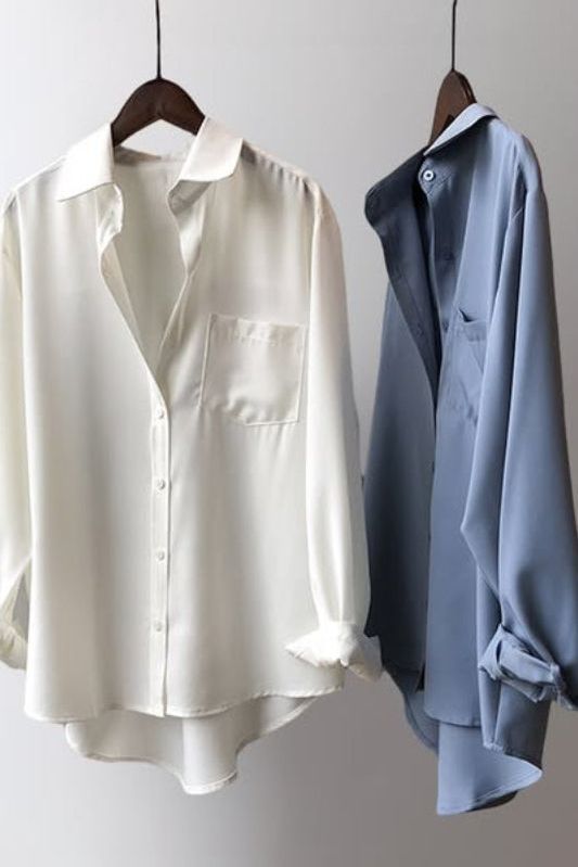 Relaxed fit flowy top for women, offering effortless comfort and a chic style for any season.