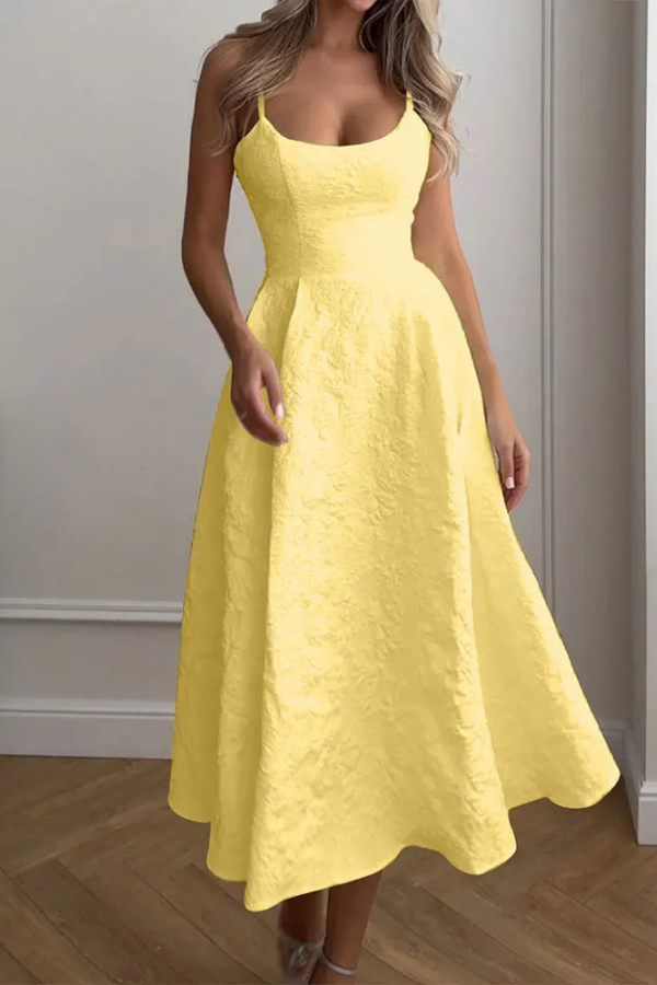 Versatile women's halter neck keyhole maxi dress, ideal for summer, beach, parties, or elegant evening wear.