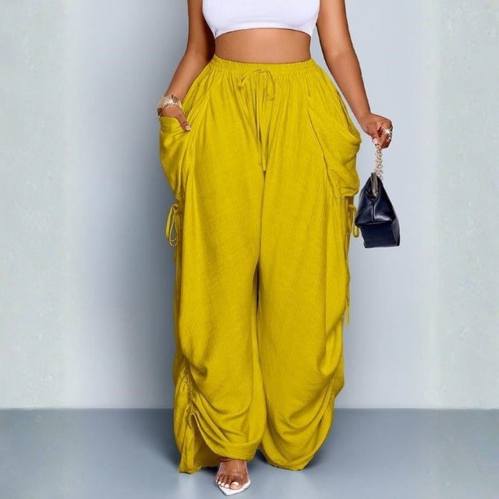 Versatile women's wide leg high-waist pants, designed for effortless everyday comfort & chic style.