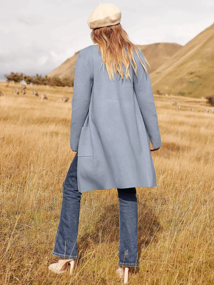 Cozy women's knitwear cardigan, perfect for warm and elegant winter fashion.