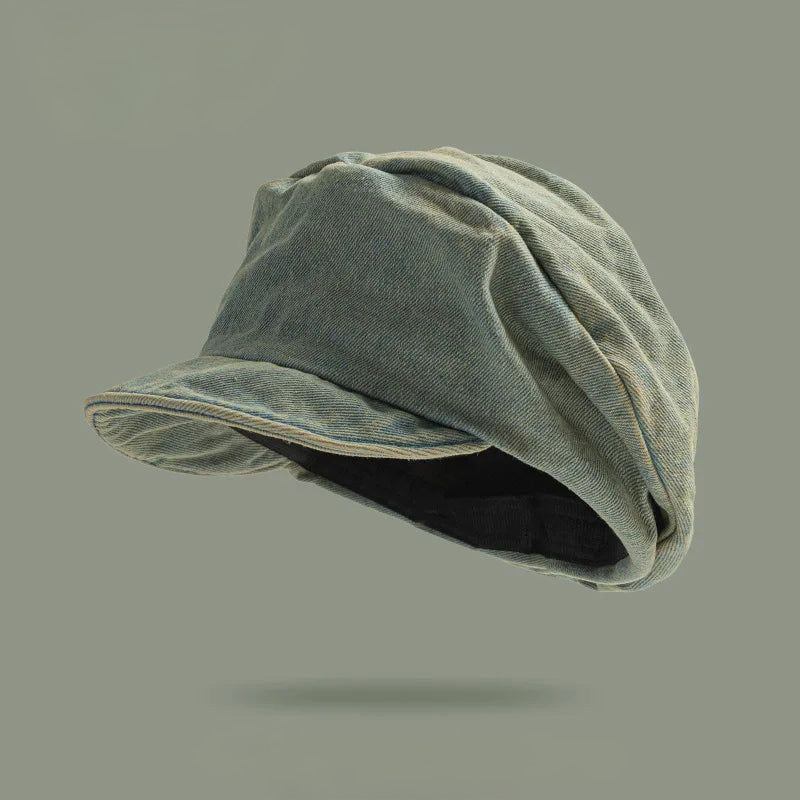 Elegant women's retro beret, a classic headwear piece. Perfect for a chic, vintage-inspired look.