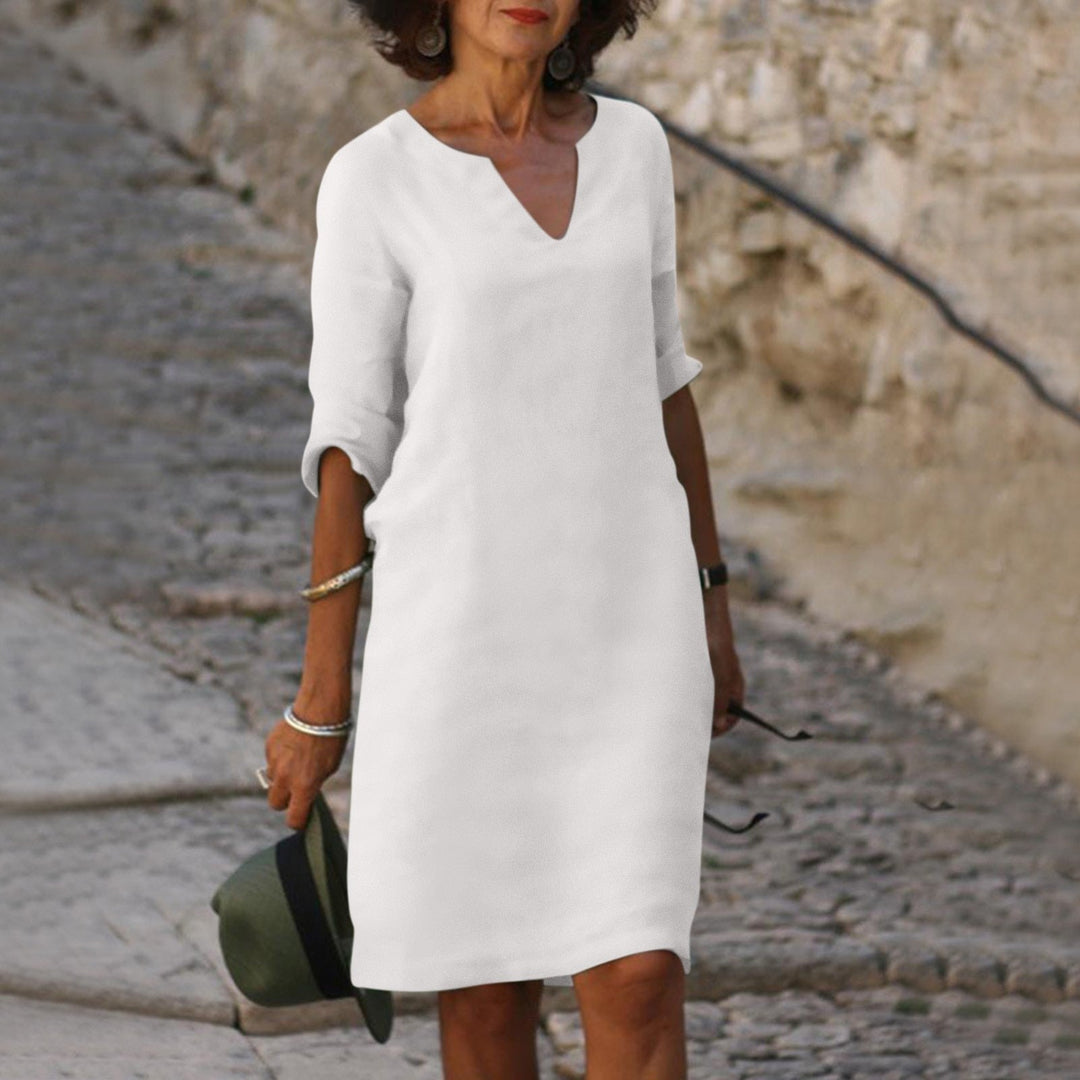 Elegant women's summer maxi dress, a chic fashion choice for sophisticated warm-weather occasions.