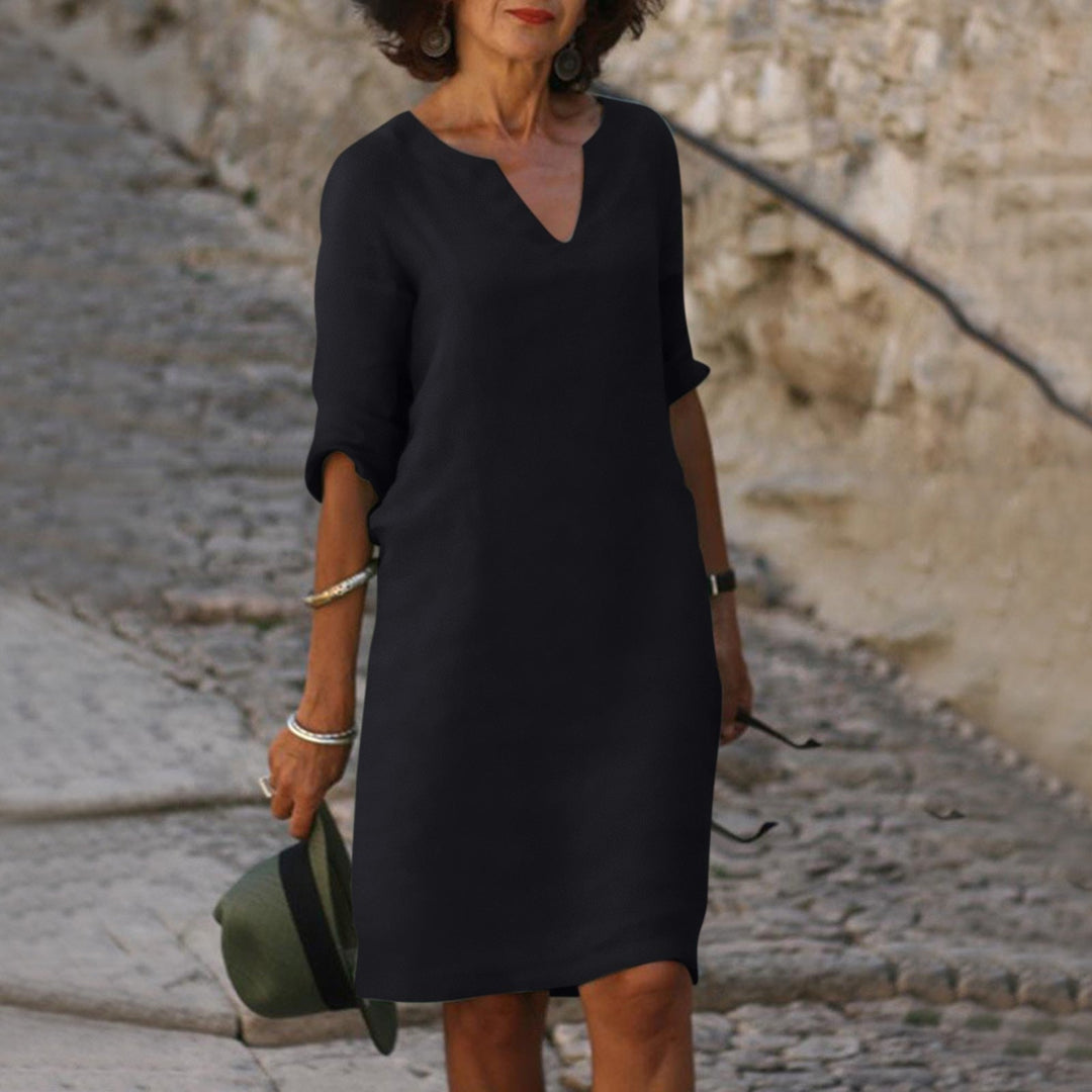 Short sleeve women's maxi dress for summer, combining chic style, comfort, and versatility.