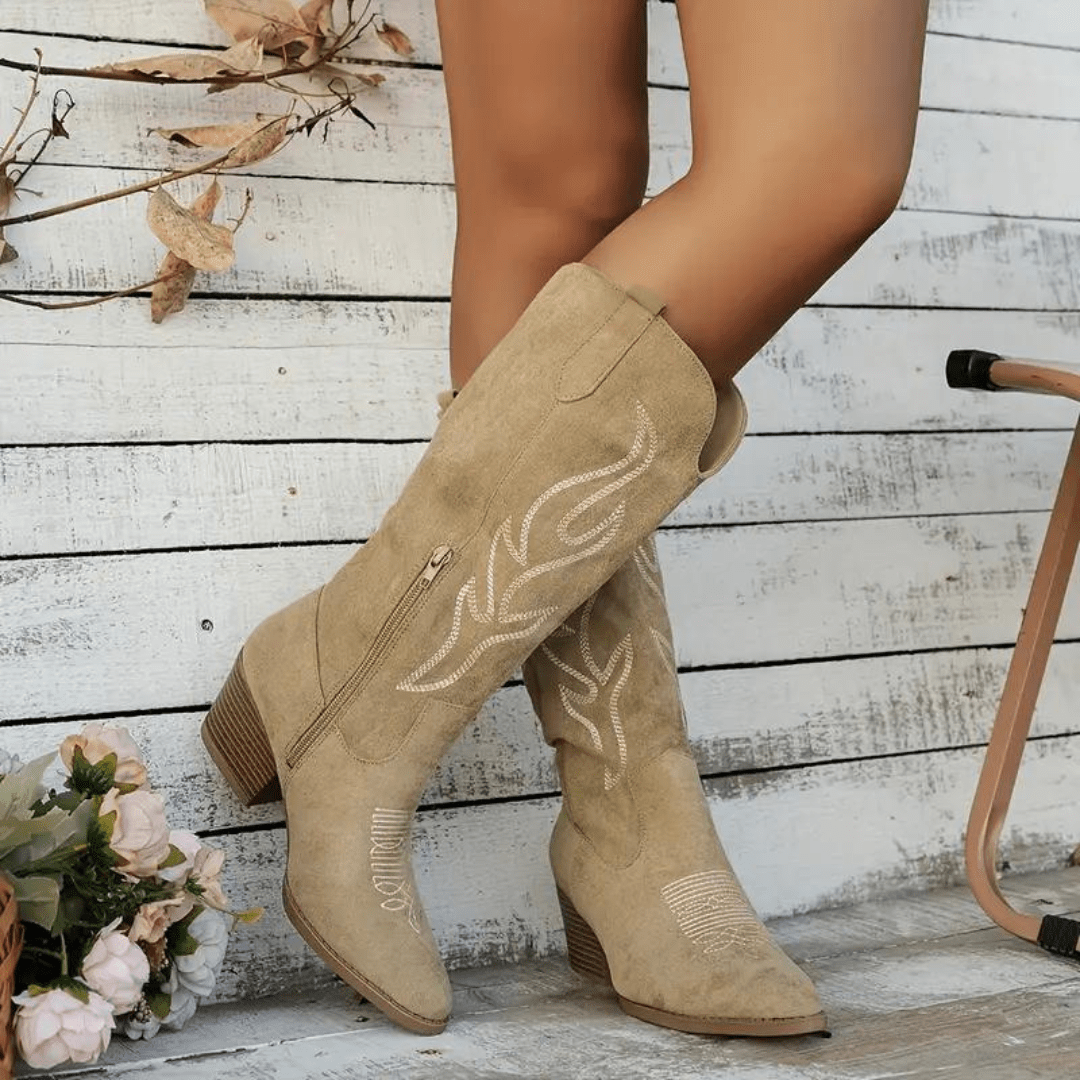 Margarita women's cowboy boots. Effortless Western style with a side zipper, pointed toe, and beautiful embroidery.