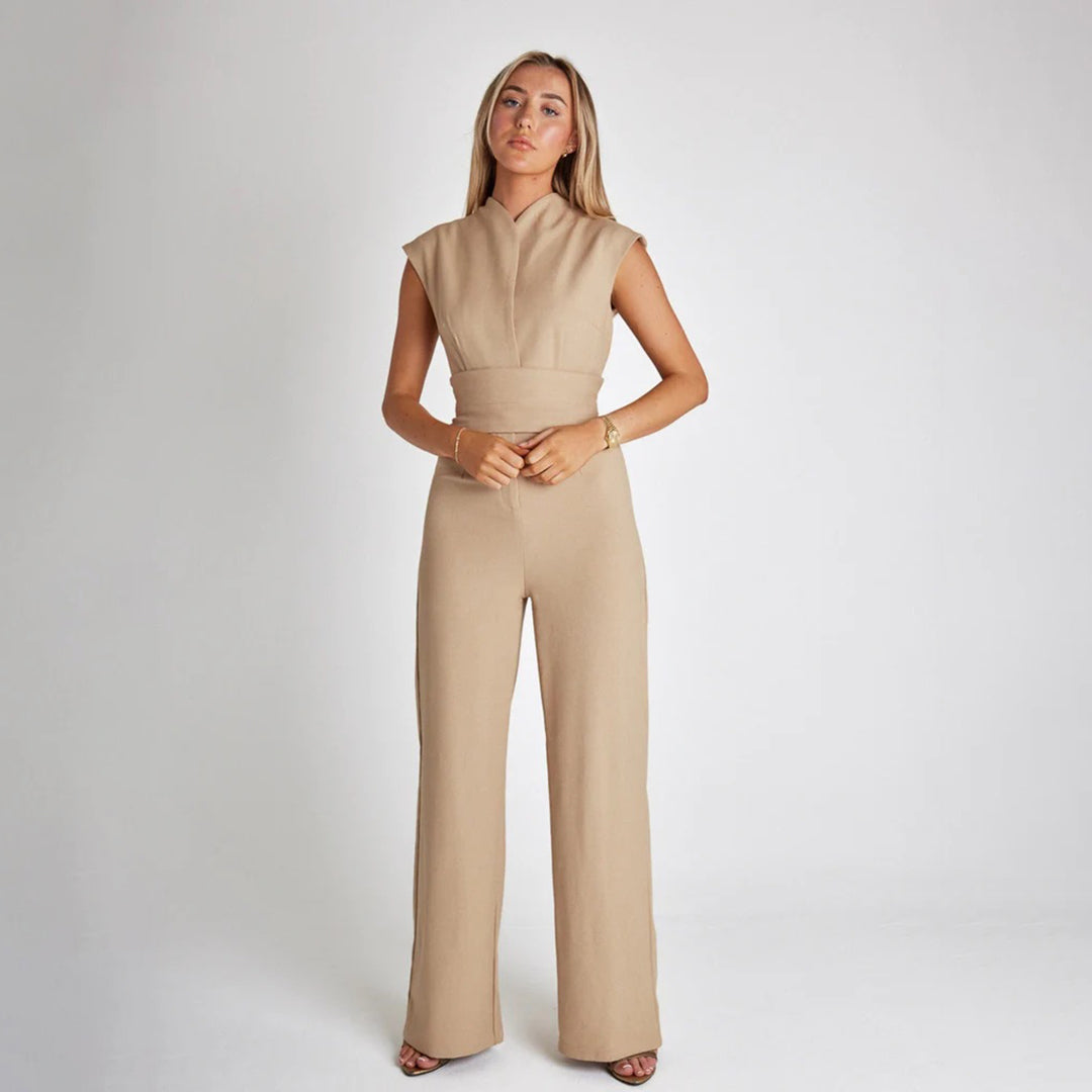 Comfortable women's wide-leg jumpsuit, offering a relaxed yet chic look for any occasion.