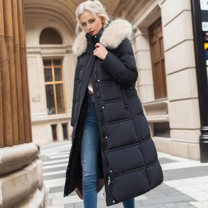 This fashionable women's coat is perfect for autumn/winter, featuring a chic design & removable hood.