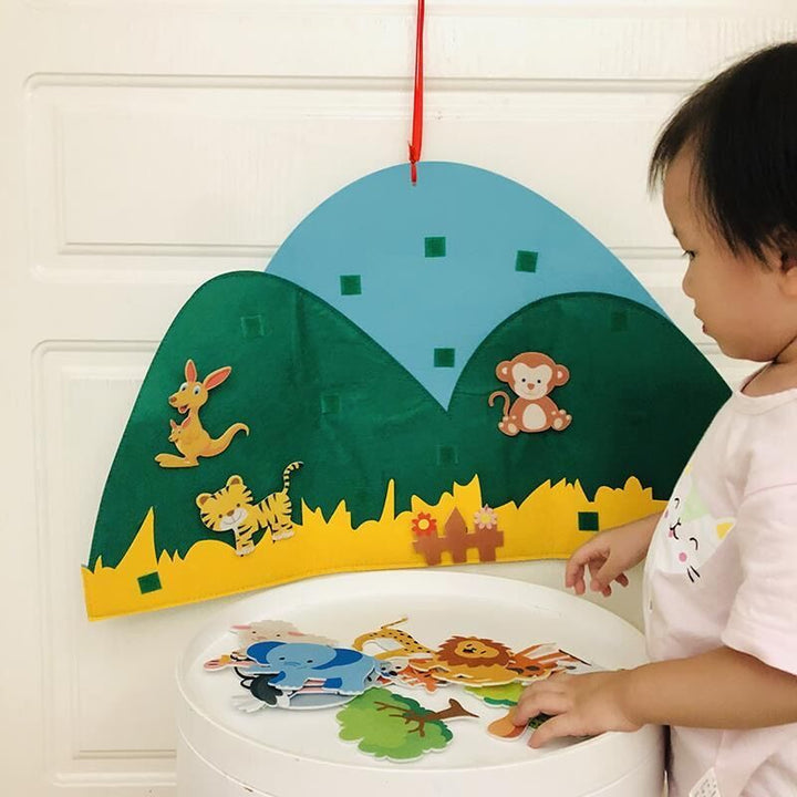 Educational felt board set for children, teaching animal recognition & fostering imaginative play.