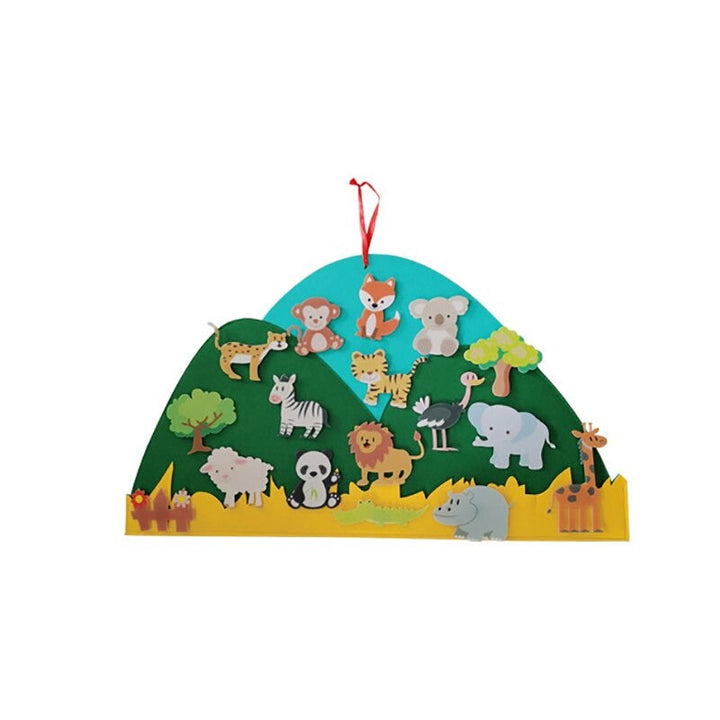 Felt board set for kids, boosting fine motor skills and creativity with DIY animal adventure scenes.