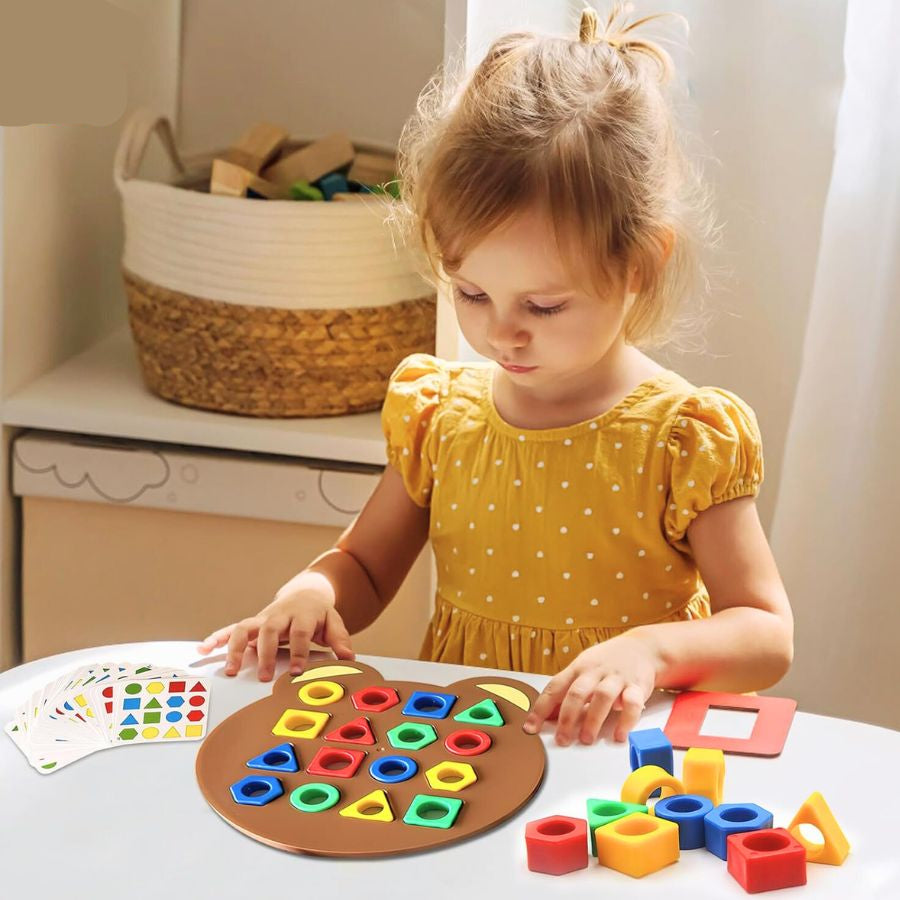Montessori shape & color matching puzzle. Educational toy for toddlers, promotes early learning & fine motor development.