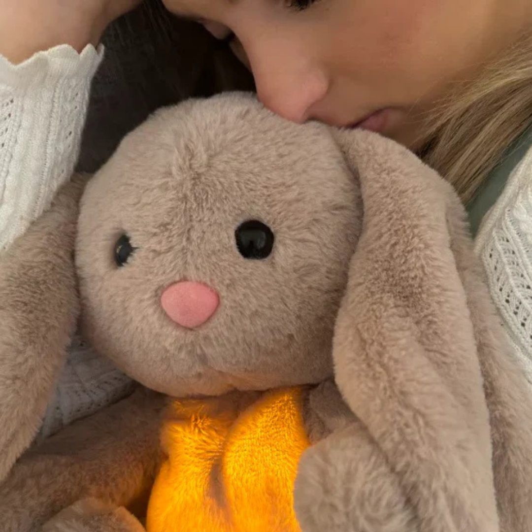Kids' gift: calming breathing plush for peaceful sleep, a soft cuddly anti-anxiety bedtime companion.