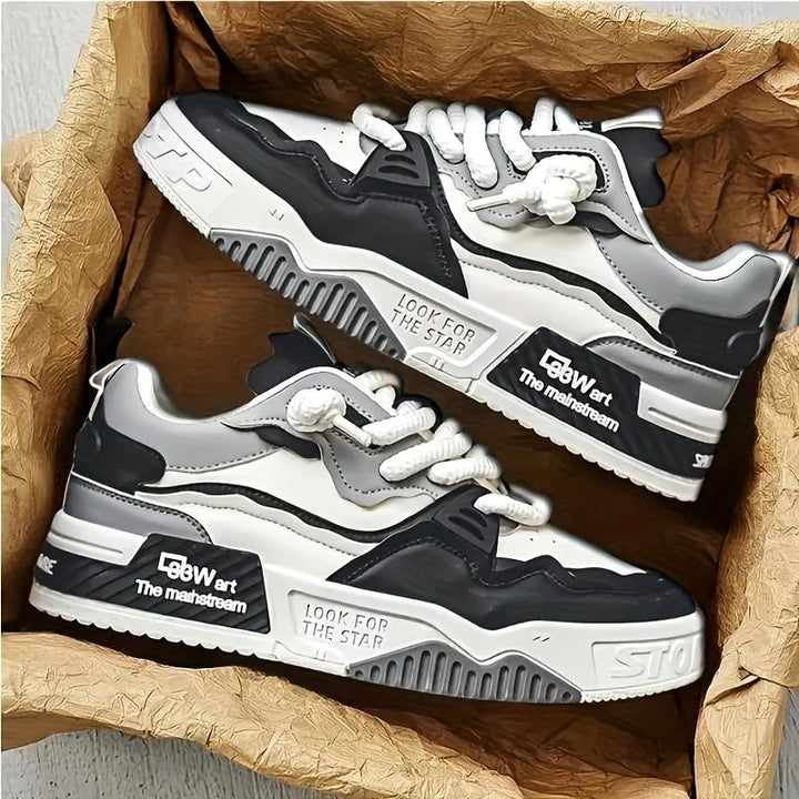 Black chunky men's sneakers with a slip-resistant tread sole, offering comfort and bold streetwear style.