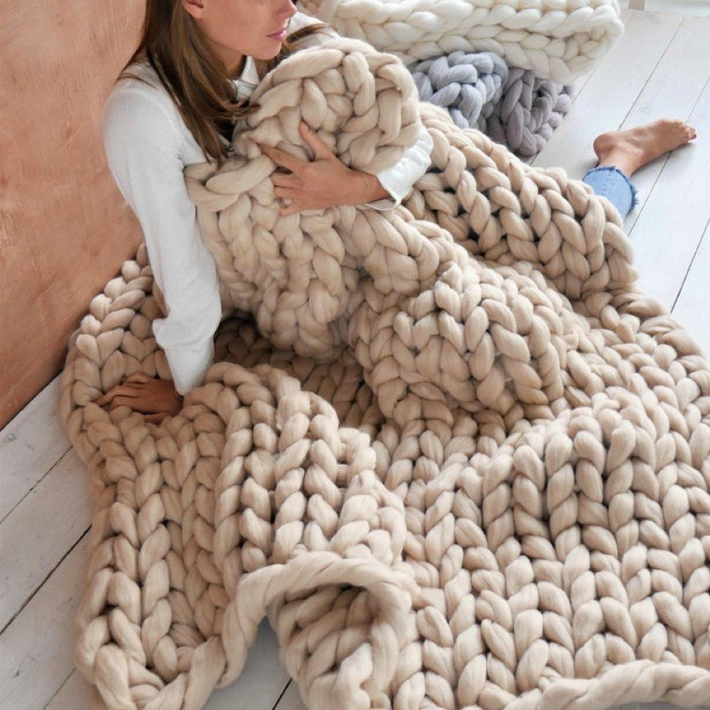 Wool blend chunky yarn for arm knitting super soft DIY blankets, cushions & home textiles.