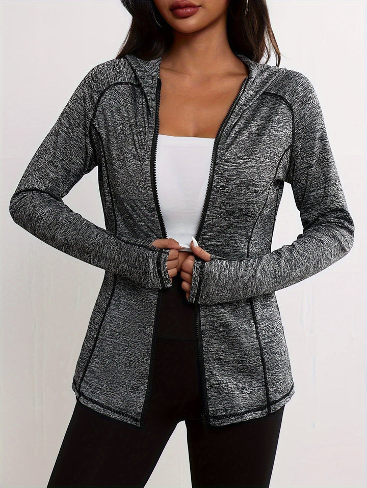 Clarissa women's hooded jacket for active women, lightweight and breathable for spring.