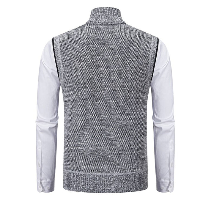 Elegant men's sleeveless jacket, suitable for formal or business-casual settings.
