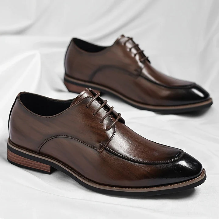 Elegant men's brown leather Oxford shoes, ideal for business meetings, formal events & smart casual fashion.