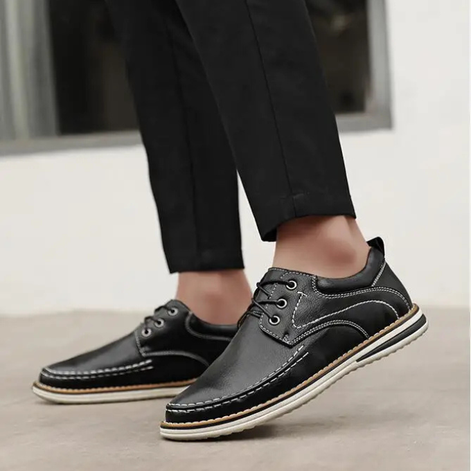 Casual men's gray moc toe oxfords, comfortable & stylish, perfect versatile everyday shoes.