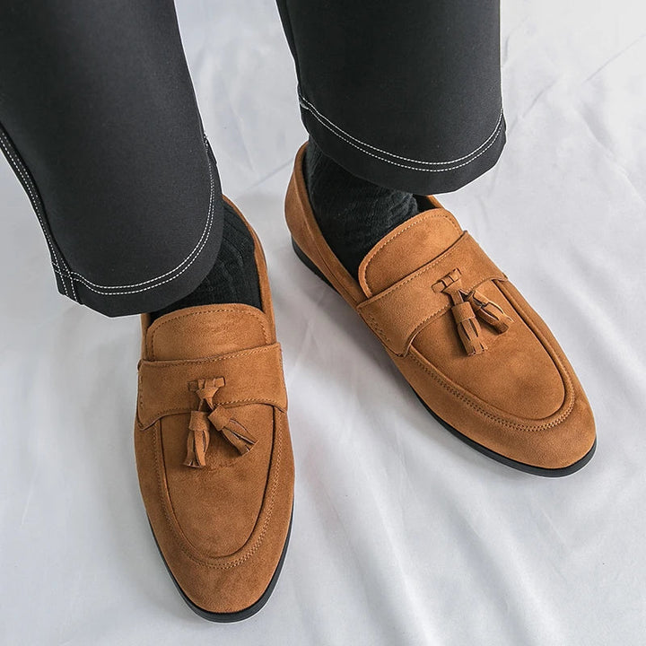 Elegant men's formal tassel loafers, comfortable slip-on dress shoes for professional office attire.